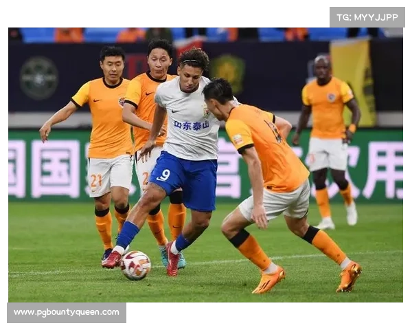 山东泰山1-1战平青岛海牛 费莱尼头球救主力保主场平局 山东泰山1-1战平青岛海牛 费莱尼头球救主力保主场平局